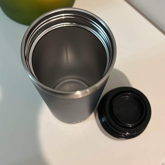 🆕 YETI tumblr 18oz /532ml - Picture 4 of 11